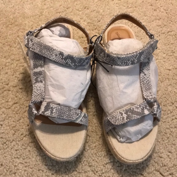 Women's Snake Print Espadrille Platform Sandals - Picture 3 of 4